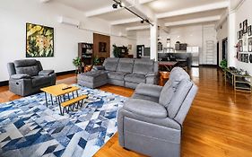The Nelson Loft - Sauna, Balcony & City Centre Living